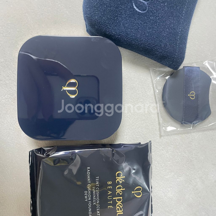 끌레드뽀 보떼 쿠션 본품--0