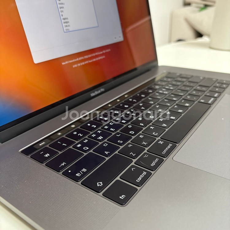 맥북 프로 15인치 터치바 고급형 a1707--1