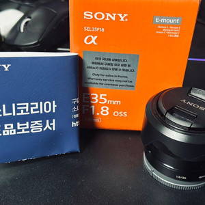 소니 sel35f18oss 단렌즈 판매합니다.