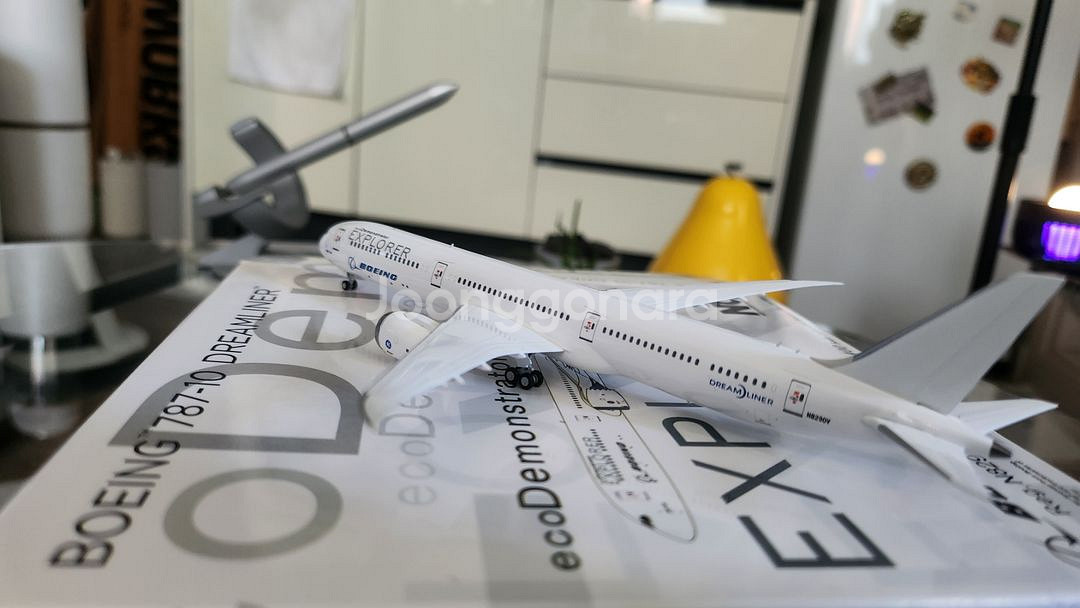 Boeing Company 787-10 1:400--0