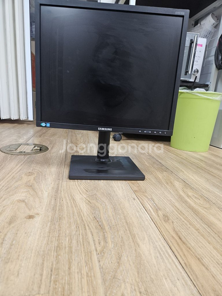 삼성전자 19인치 LED 모니터 2대--2