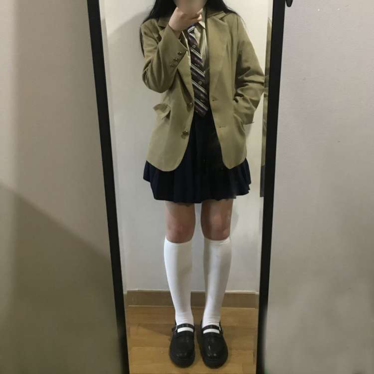 뉴진스 디토 5벌 단체 교복 프레피룩 대여 졸사대여 이미지