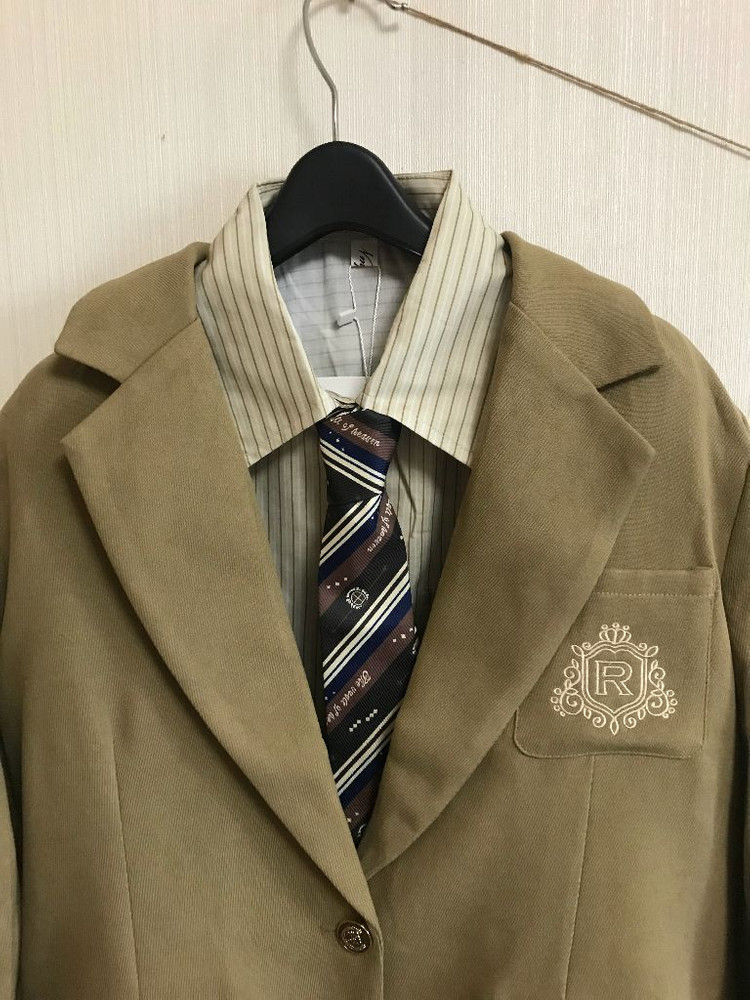 뉴진스 디토 5벌 단체 교복 프레피룩 대여 졸사대여 이미지