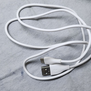 USB-A to C 케이블