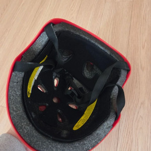 맥퀸 어린이 자전거 헬멧