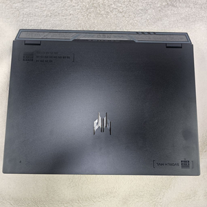 에이서 HELIOS PHN16-72-9529
