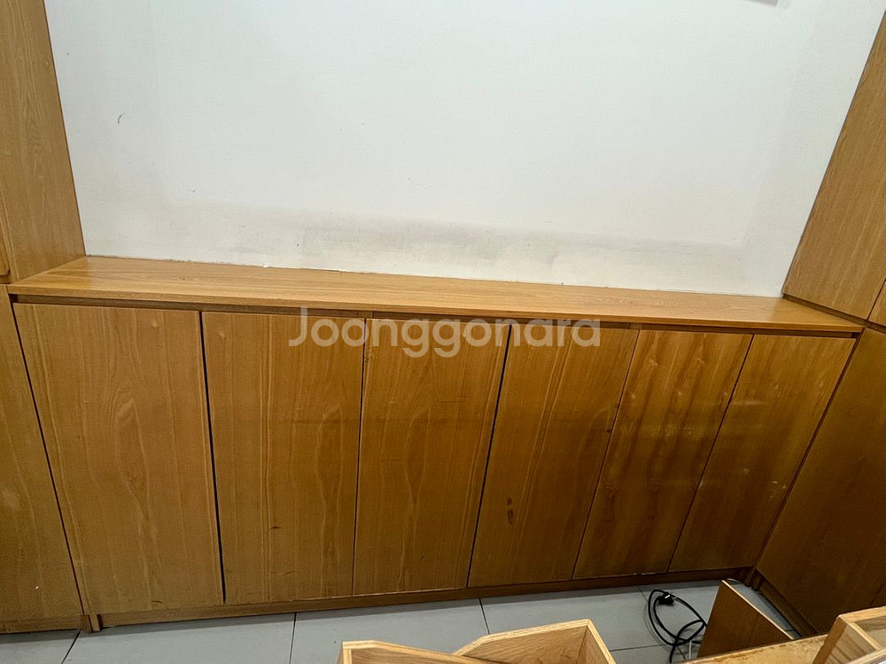 (청주) 고급원목 진열장 무료나눔--1