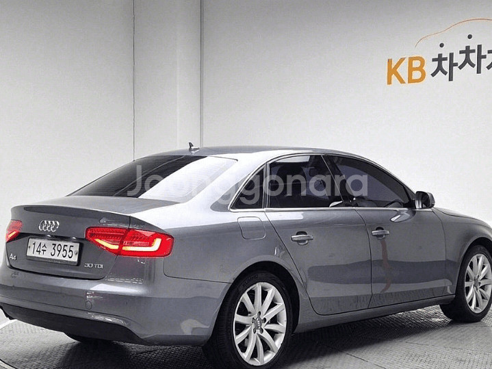 @13년 뉴 A4 2.0 TDI@무사고@우주최저가@A급--1