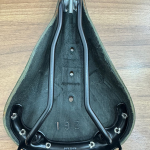 Brooks B17 안장 팝니다