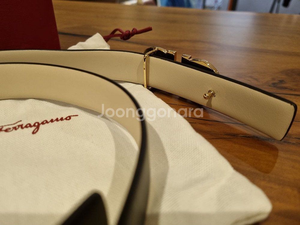 페라가모 양면 벨트 여성--1