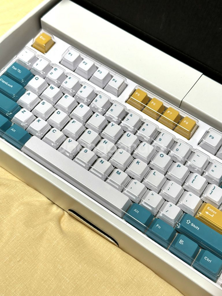 레오폴드 FC750RBT PD 밀크 터쿼이즈 (청축)--2