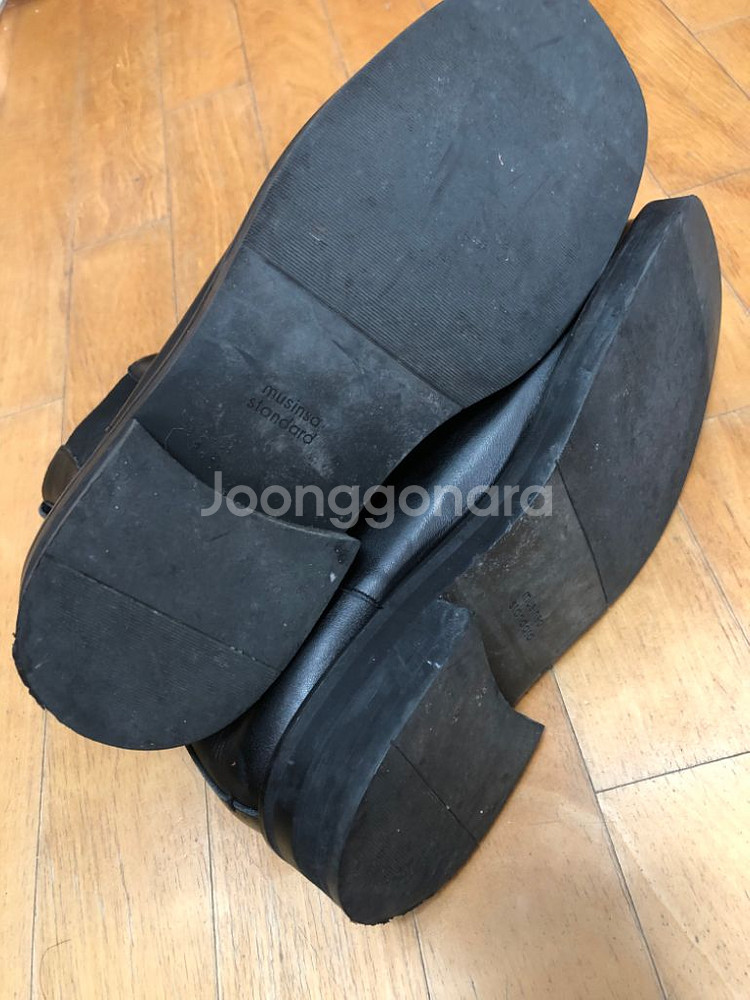 무신사스탠다드 스퀘어 라운드토 첼시부츠 270--7