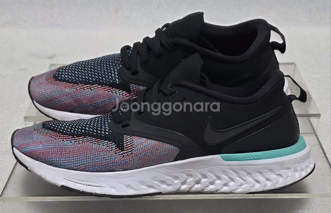 나이키 Nike 오디세이 리액트 2 러닝화 여성 235--0