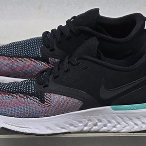 나이키 Nike 오디세이 리액트 2 러닝화 여성 235