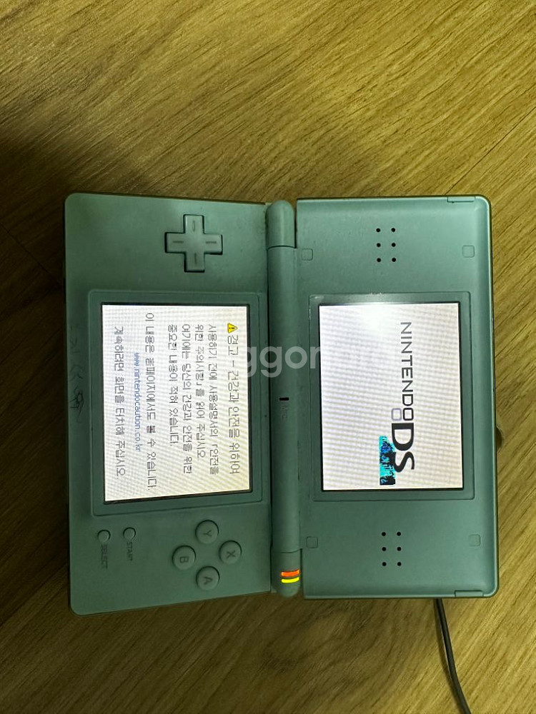 닌텐도 DS lite + 카트리지 3개--3