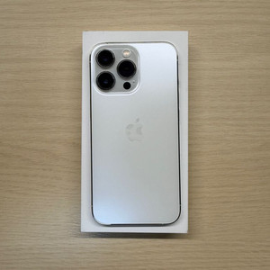 아이폰 13프로 256기가 거의 새 상품 판매합니다 !