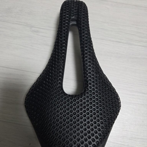 카본안장