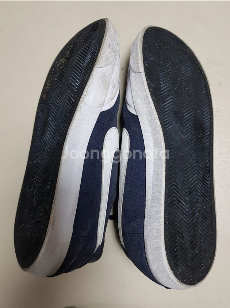 정품 나이키 에어 줌 올코트 스니커즈 270--3