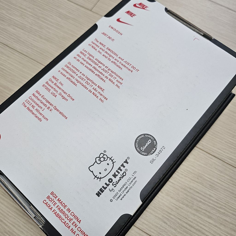 나이키 헬로키티 프리런 UK 1.5--5