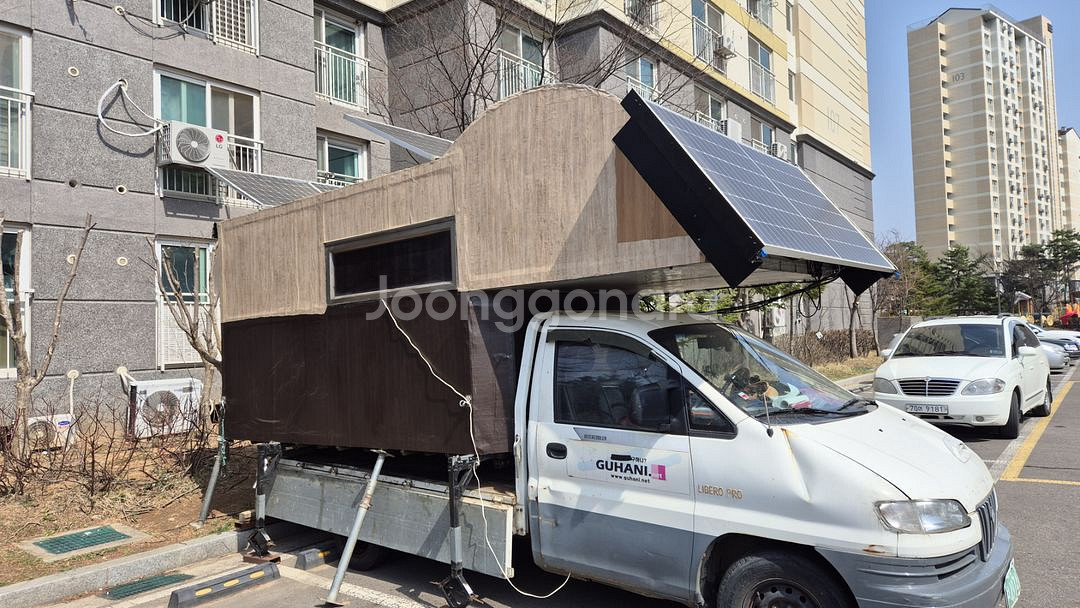 트럭캠퍼 캠핑카 판매 ㅡ전기 걱정없는 캠퍼--3
