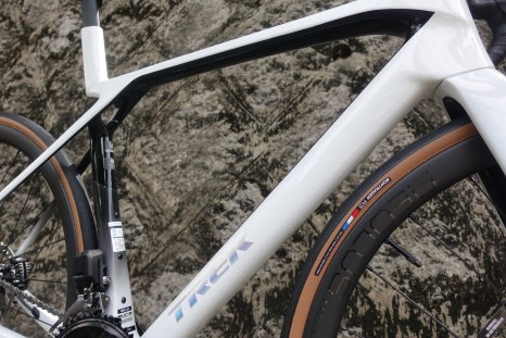 트렉 마돈 SL6 8세대(새제품)독보적인 디자인과 성능 이미지