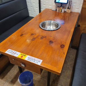 고깃집 테이블 17개 나눔합니다