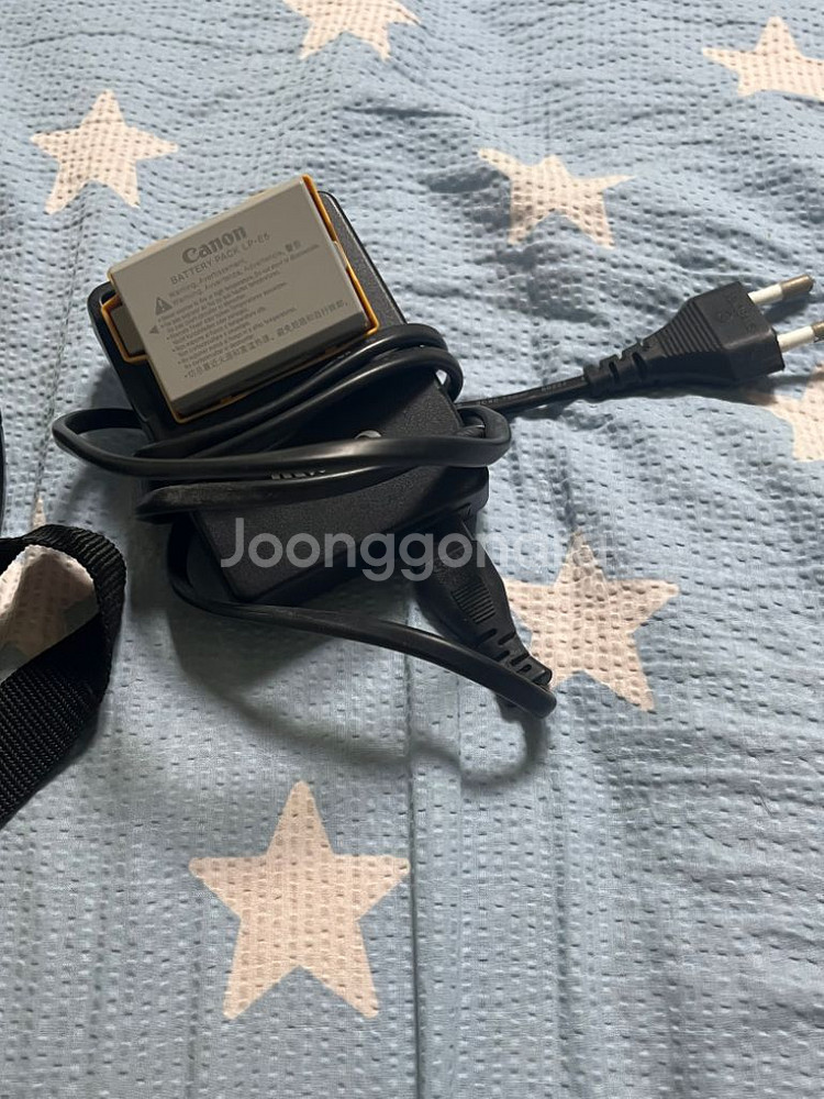 캐논 EOS 450D DSLR와 EF-S 18-55m--4