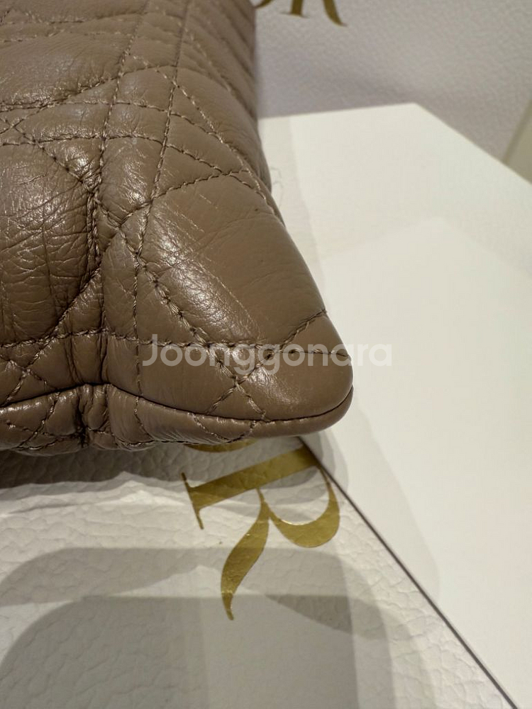 디올 카로 클러치백 (갤러리아백화점 구매)--3