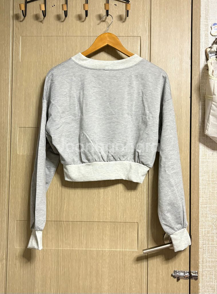 B패치 크롭브이넥 일자트레이닝팬츠 세트--2