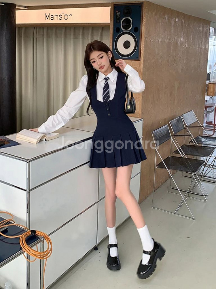 [대여/상태최상/보증금X]졸업사진 프레피룩 하이틴 교복--4