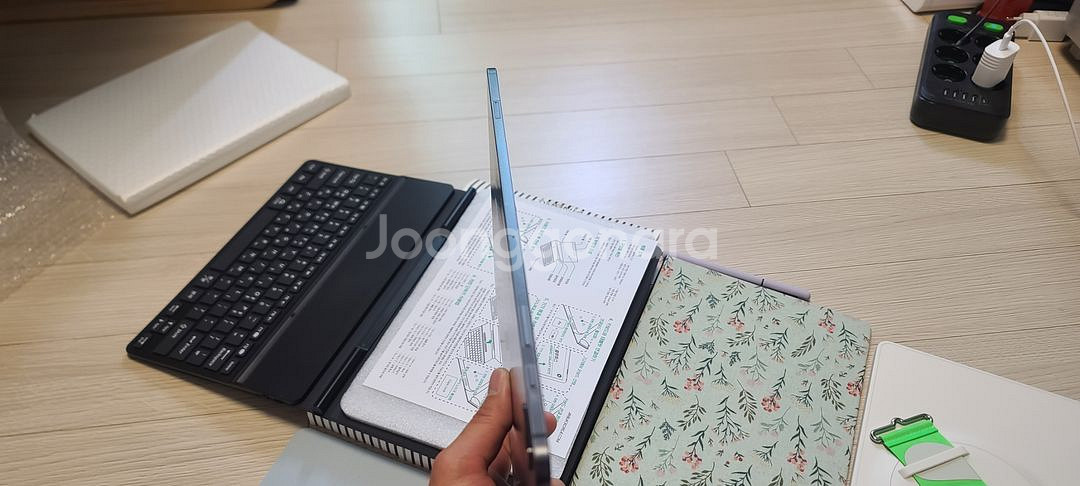 갤럭시 탭 s8+ (플러스) 5g 판매합니다.--6