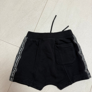버버리 아기 반바지(2y)