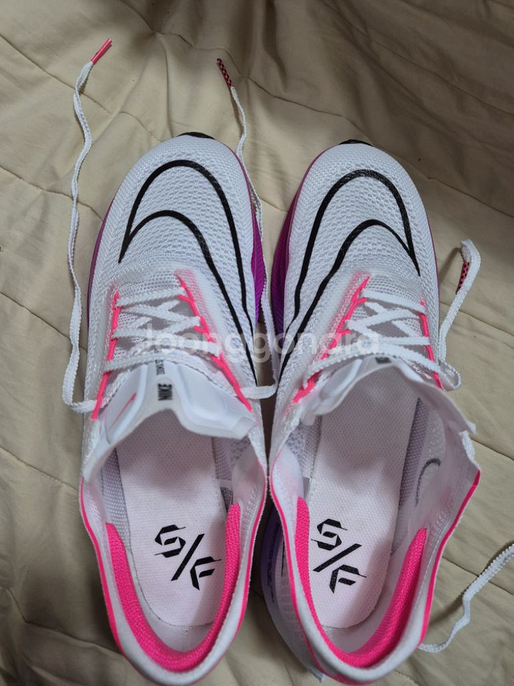 나이키 ZoomX 스트릭플라이 미사용 새상품--3