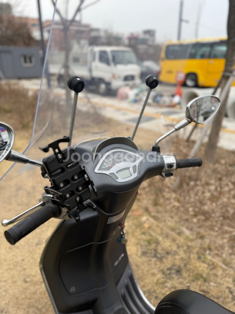 2014년식 키로수 짧은 베스파 스프린트 판매합니다.--9