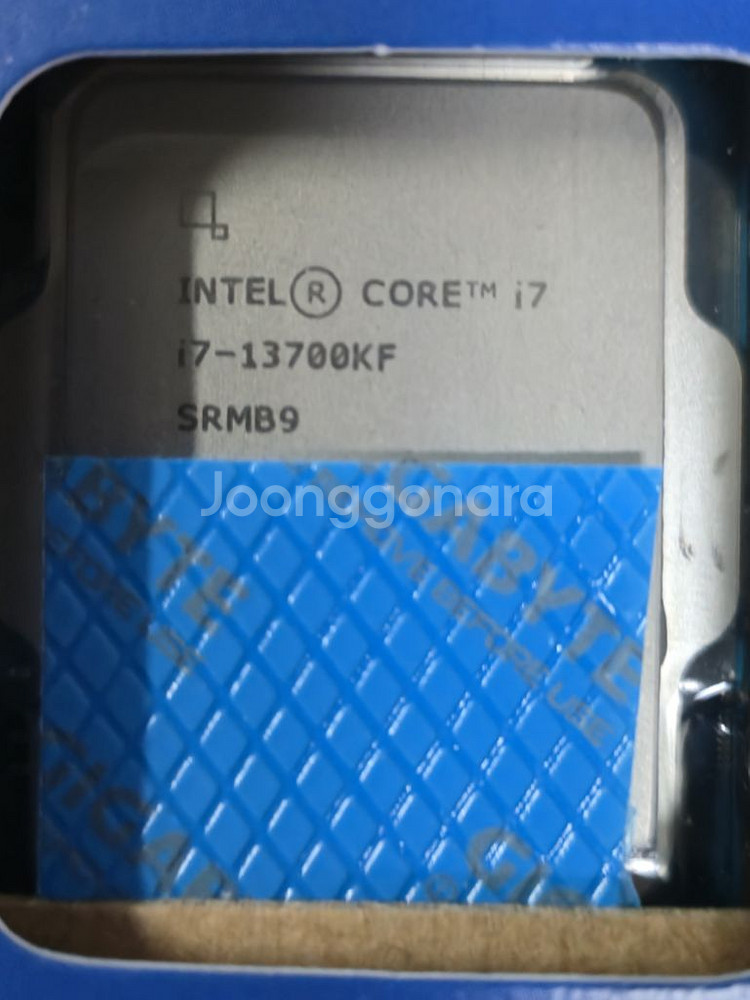 인텔 13700KF 팝니다.--1