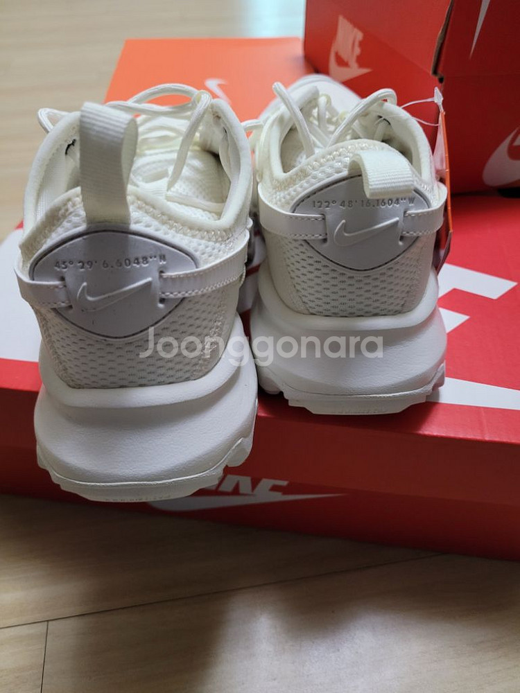 새상품 나이키 TC7900 운동화 스니커즈 245mm--1
