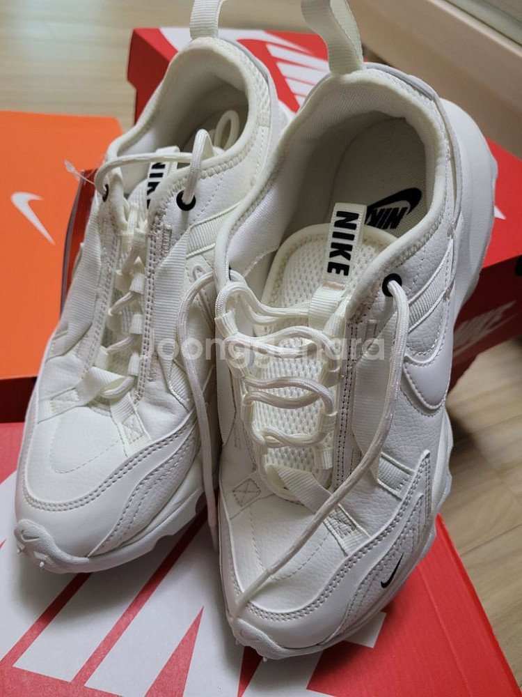 새상품 나이키 TC7900 운동화 스니커즈 245mm--3