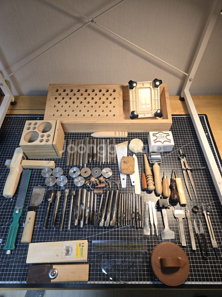 가죽공예 도구,킹슬리 불박기,포니 각종도구 팝니다.--0