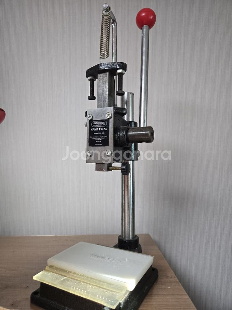 가죽공예 도구,킹슬리 불박기,포니 각종도구 팝니다.--8