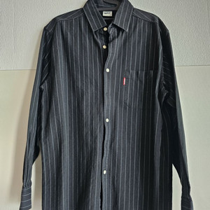 깔끔한 스트라이프 셔츠