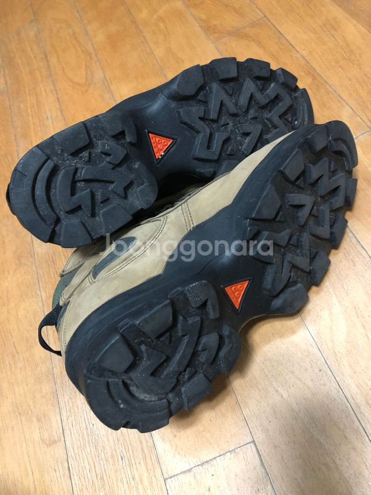 나이키 acg 하이킹 슈즈 부츠 탄 그린 275--8