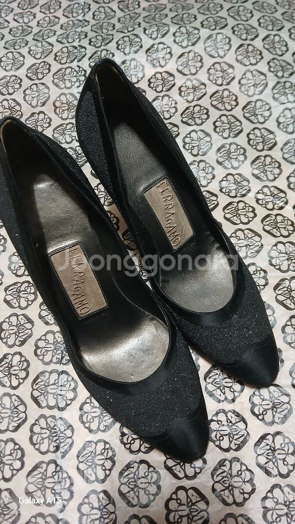 페레가모 펌프스힐 여성구두 7 굽높이9센치(240mm)--2