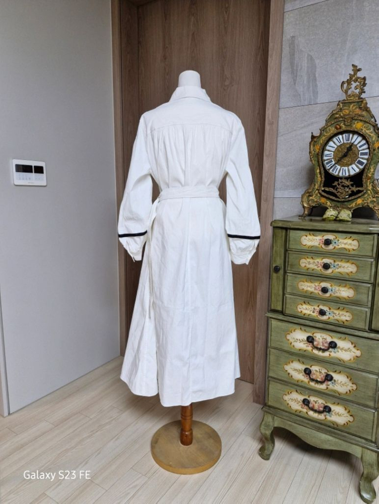 미샤/55/상태최상/마레이온스판/화이트/트렌치원피스 이미지