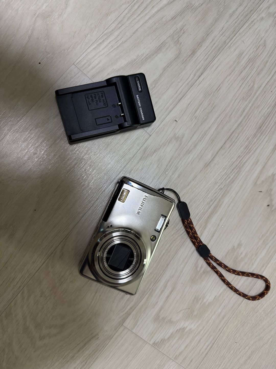 후지 파인픽스 F80EXR 디지털카메라