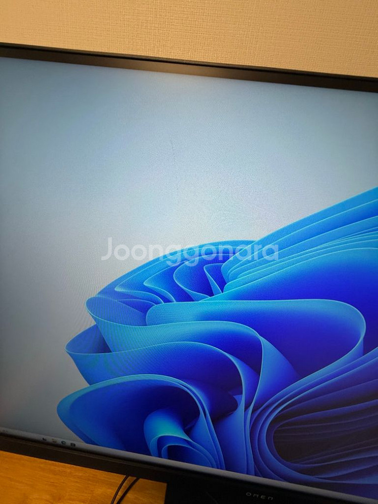HP 오멘 32q 팝니다.--1