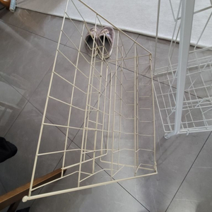 철재 책꽂이