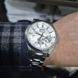 세이코 프리미어 키네틱 퍼페츄얼 시계 snp001