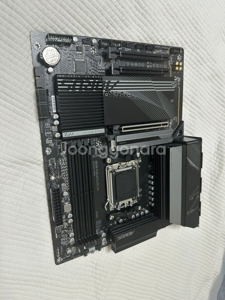 기가바이트 b650 aorus elite ax 1.0팜--2