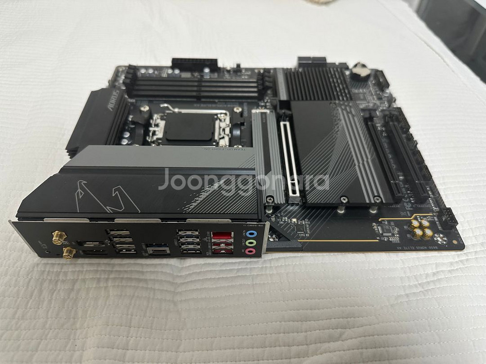 기가바이트 b650 aorus elite ax 1.0팜--1