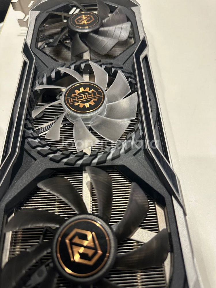 애즈락 타이치 AMD 라데온 RX 5700XT--4